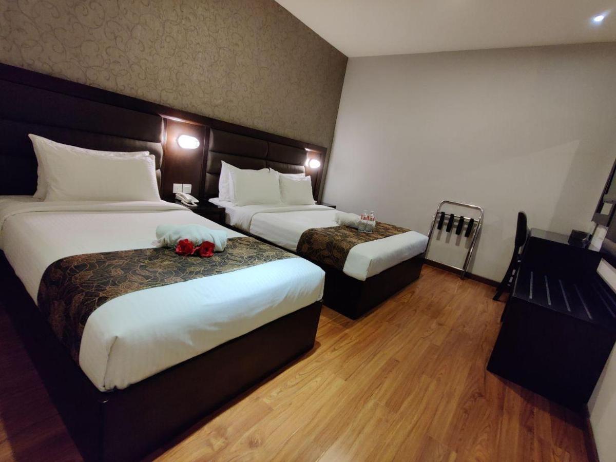 Castello Hotel Кулаи Экстерьер фото